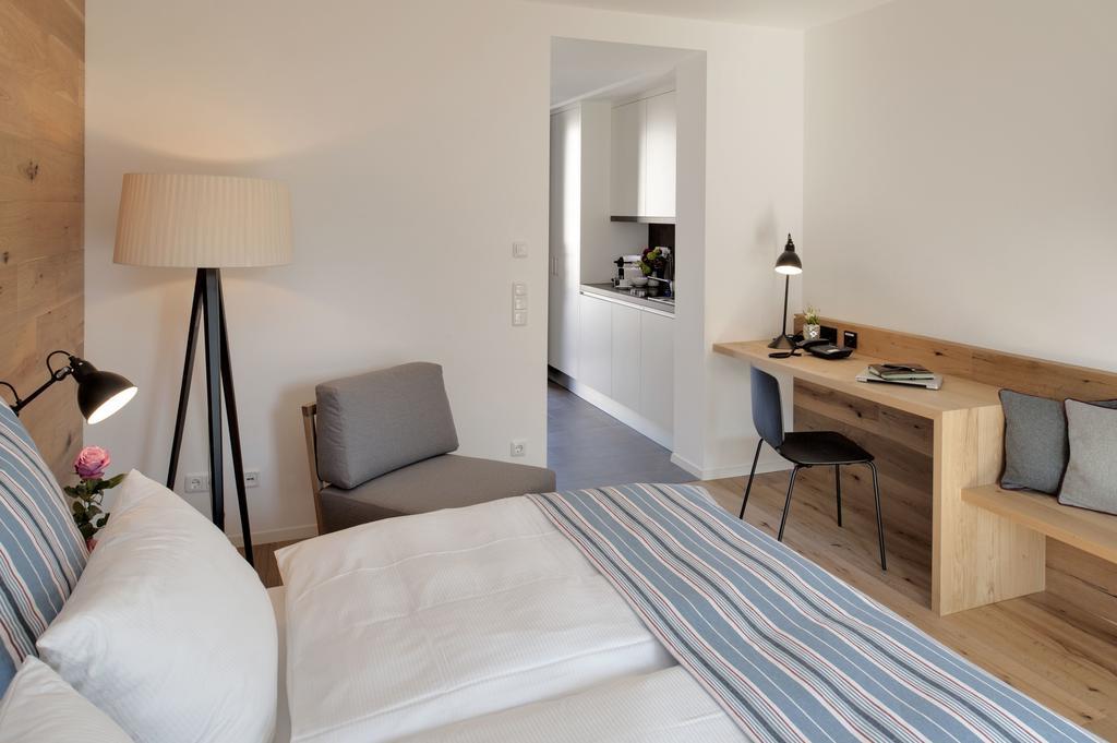 Hotel M120 Unterföhring Exteriör bild