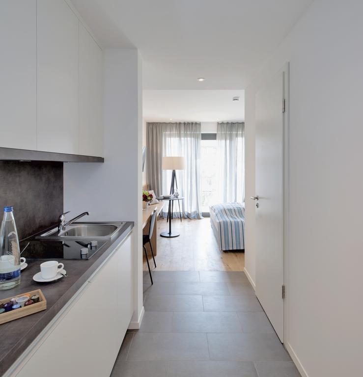 Hotel M120 Unterföhring Rum bild